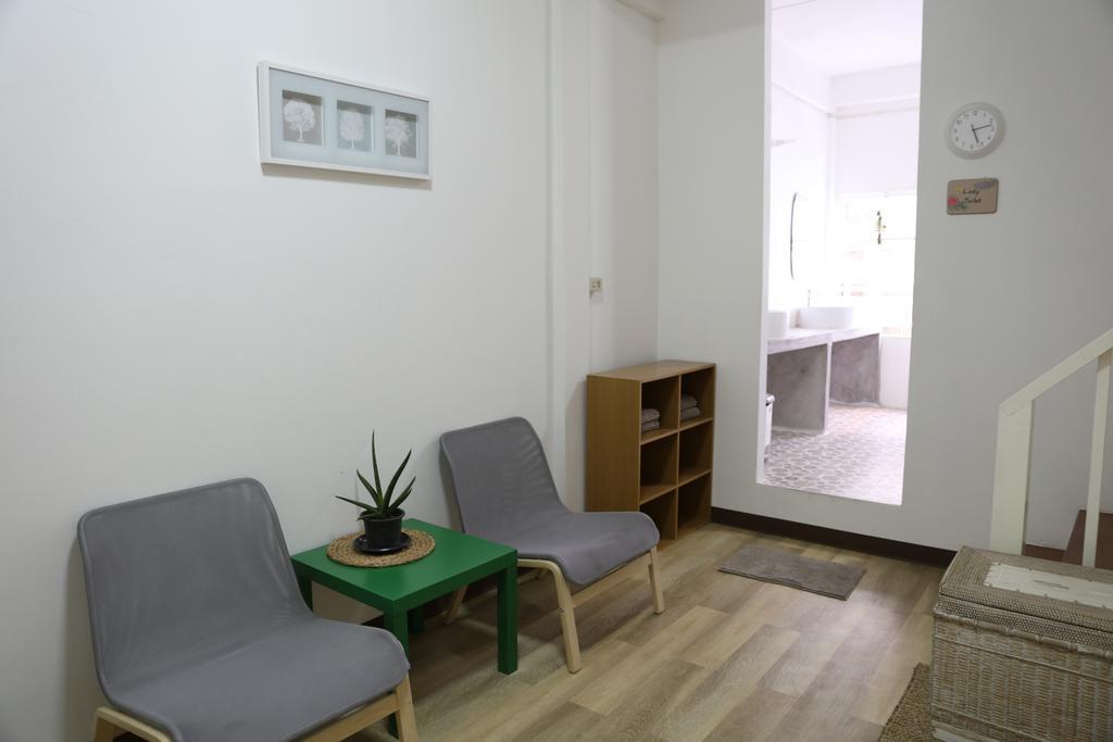 Green Home Hostel And Massage 방콕 외부 사진